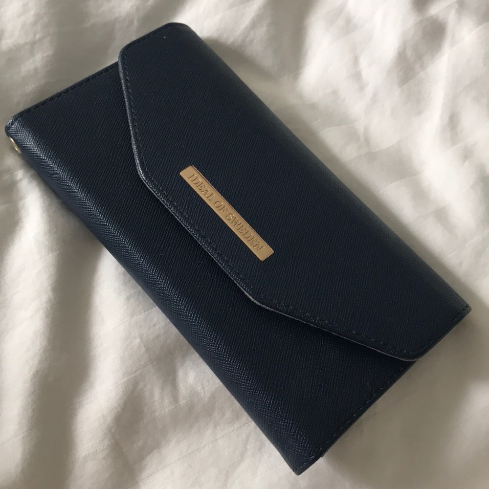 Ideal of Sweden iPhone 7 Plus Phone Wallet Cover